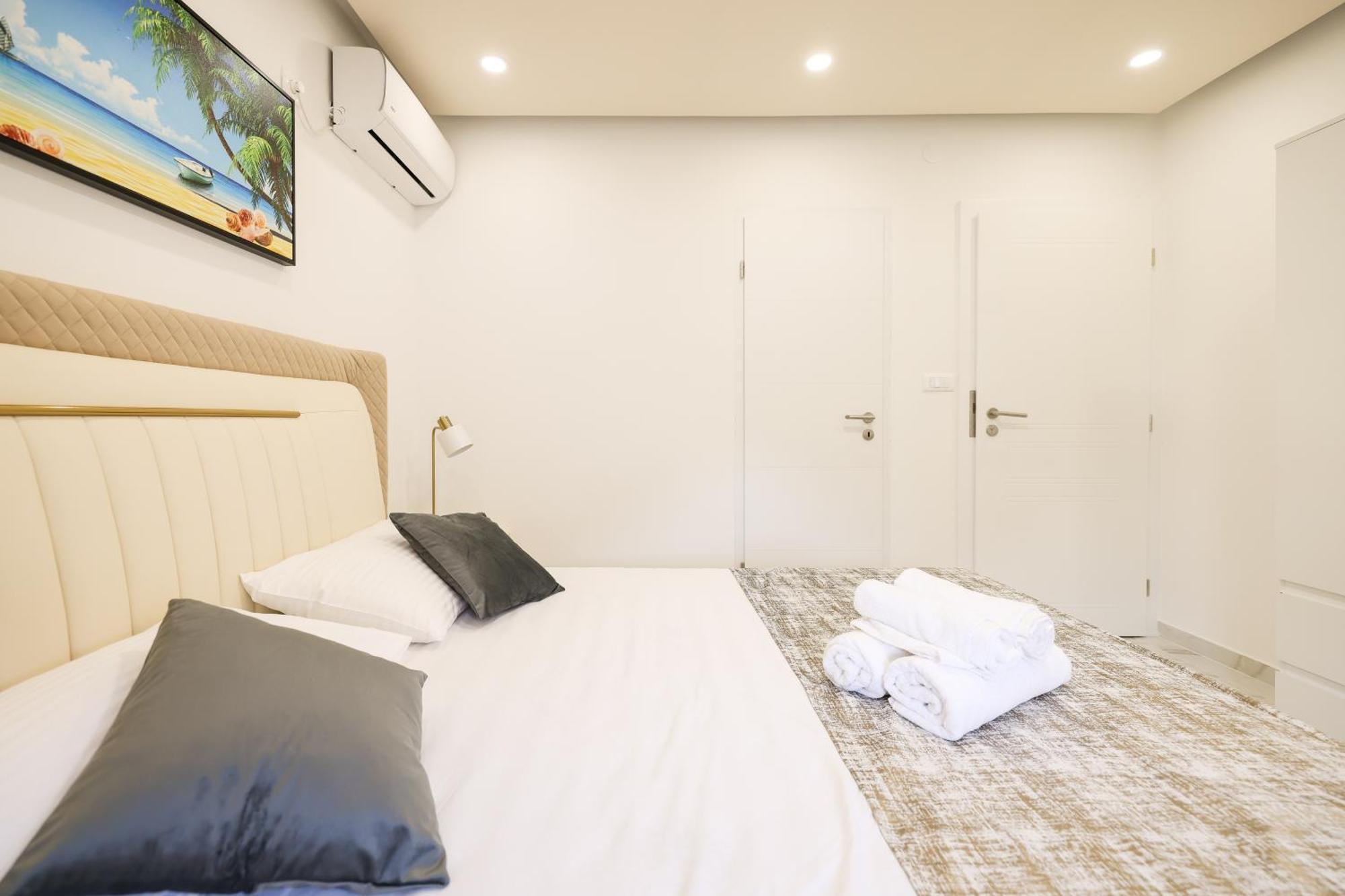 Premium Rooms Prince Zára Kültér fotó